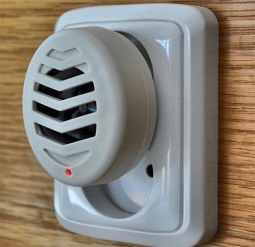 При подключении прибора к сети загорится светодиодный индикатор, который сигнализирует о его нормальной работе